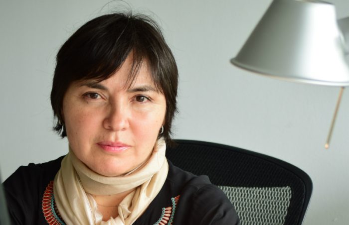 Alejandra Matus derrumba discurso de las AFP: “El mayor mito de todos es creer que, si has cotizado en forma estable, vas a tener una buena pensión” Alejandra Matus derrumba discurso de las AFP: “El mayor mito de todos es creer que, si has cotizado en forma estable, vas a tener una buena pensión”