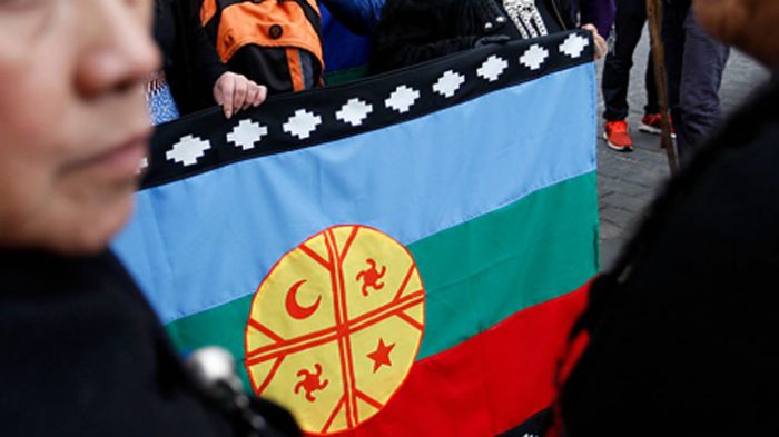 “Tirón de orejas” de la ONU: Comité contra la Tortura pide a Chile que no aplique la Ley Antiterrorista a mapuches “Tirón de orejas” de la ONU: Comité contra la Tortura pide a Chile que no aplique la Ley Antiterrorista a mapuches