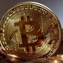 Bitcoin apunta a los US$10.000 en plena manía de criptomonedas y bancos centrales no tienen visión uniforme sobre como regularlas