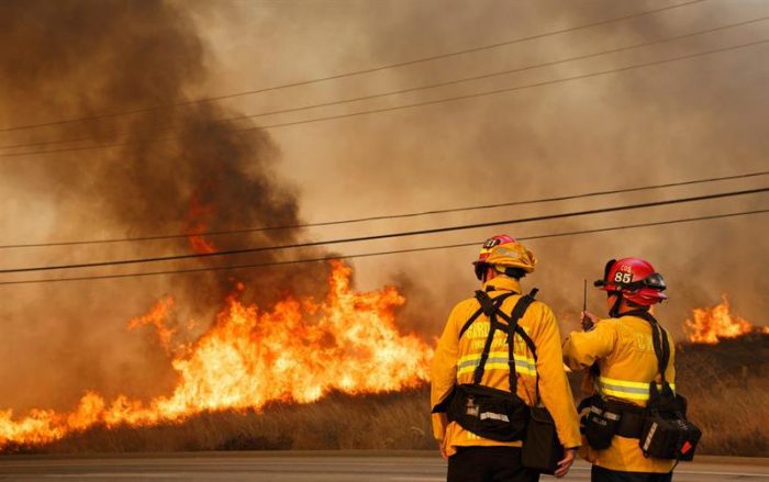 Incendios en California dejan 17 muertos y más de 46.500 hectáreas arrasadas