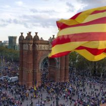 Puigdemont declara la independencia de Cataluña pero la suspende para dialogar