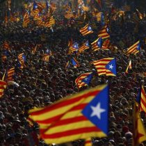 Líder catalán responde a Rajoy sin aclarar si declaró o no la independencia de su región