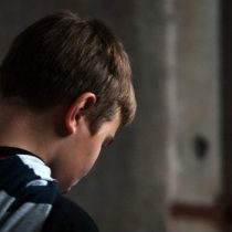 Niños suicidas: las razones detrás del triste récord de Chile