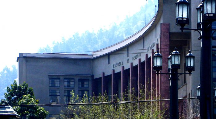 Diputados solicitan a Harasic completo informe sobre supuestos “problemas económicos” en la Facultad de Derecho de la U. de Chile Diputados solicitan a Harasic completo informe sobre supuestos