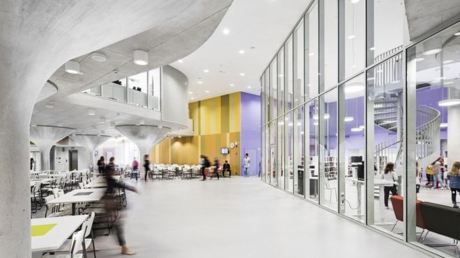 Por qué Finlandia, el país con la «mejor educación del mundo», está transformando la arquitectura de sus escuelas Por qué Finlandia, el país con la «mejor educación del mundo», está transformando la arquitectura de sus escuelas