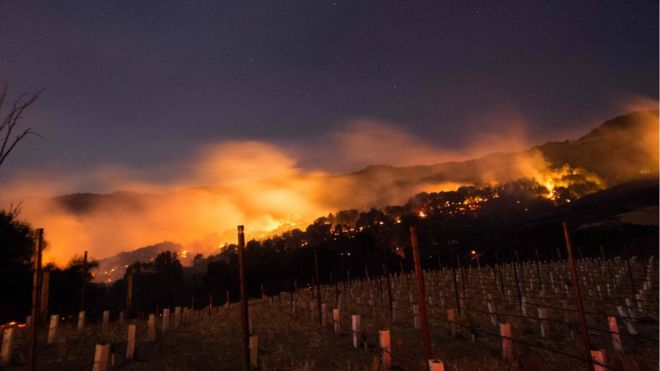 Voraces incendios en región del vino de California causan al menos 10 muertos