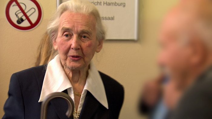Seis meses de prisión para octogenaria alemana negacionista del Holocausto Seis meses de prisión para octogenaria alemana negacionista del Holocausto