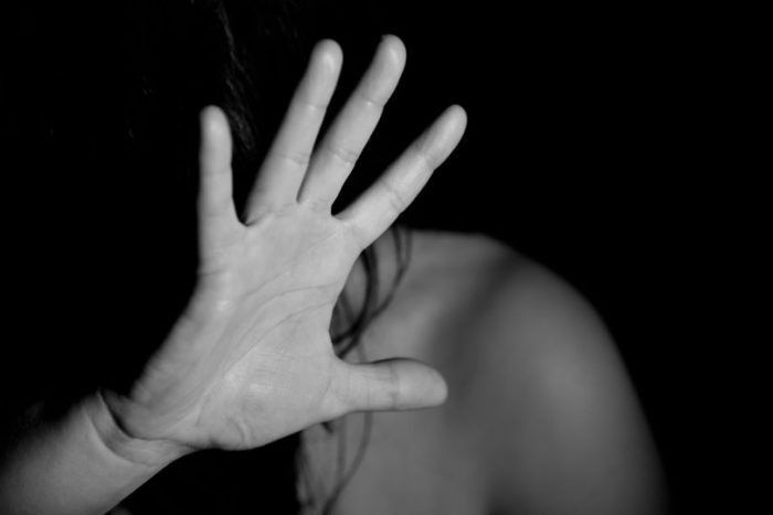 Los mitos y los hechos del suicidio juvenil Los mitos y los hechos del suicidio juvenil