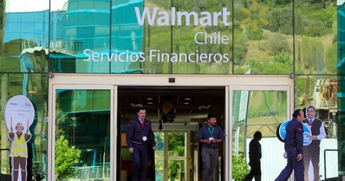 BCI y Walmart cierran traspaso del negocio de las tarjetas de crédito BCI y Walmart cierran traspaso del negocio de las tarjetas de crédito