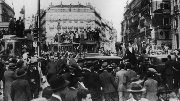 Almudena Grandes profundiza en historias de nazis la resistencia a la opresión política Almudena Grandes profundiza en historias de nazis la resistencia a la opresión política