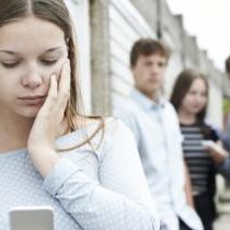¿Qué deben hacer los padres cuando acosan por internet a su hijo?