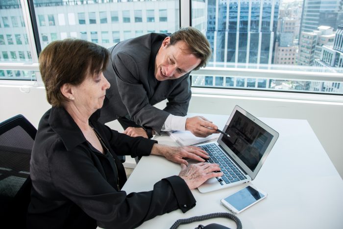 Nace portal de trabajo para adultos mayores Nace portal de trabajo para adultos mayores