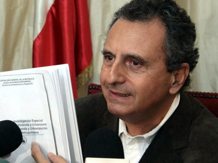 Reportaje revela nuevas acusaciones de acoso sexual de el ex embajador Patricio Hales Reportaje revela nuevas acusaciones de acoso sexual de el ex embajador Patricio Hales