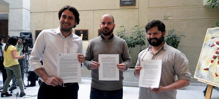 Mirosevic, Jackson y Boric: los diputados del Frente Amplio que lograron la reeleción convertidos en mayoría nacional Mirosevic, Jackson y Boric: los diputados del Frente Amplio que lograron la reeleción convertidos en mayoría nacional