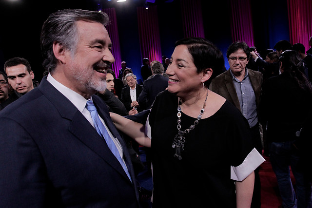 Suman y siguen señales de Guillier al FA: da entrevista exclusiva a medio digital de izquierda Suman y siguen señales de Guillier al FA: da entrevista exclusiva a medio digital de izquierda
