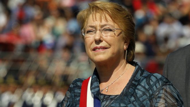 Bachelet se reunirá con sus ex ministros dos días antes de la Cuenta Pública de Piñera Bachelet se reunirá con sus ex ministros dos días antes de la Cuenta Pública de Piñera