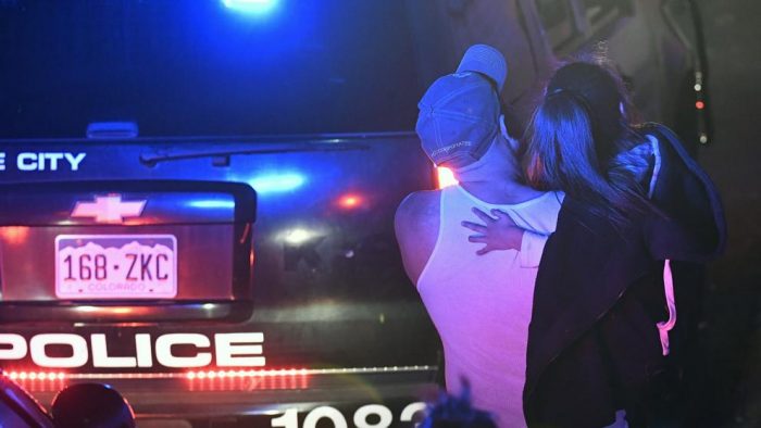 EEUU: tres muertos en tiroteo en almacenes Walmart de Colorado EEUU: tres muertos en tiroteo en almacenes Walmart de Colorado
