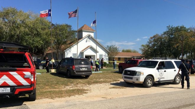 Tiroteo en una iglesia en Texas deja 26 muertos y decenas de heridos Tiroteo en una iglesia en Texas deja 26 muertos y decenas de heridos