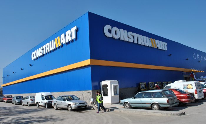 SMU entre las 10 acciones que más subieron luego que Saieh anunciara acuerdo para vender Construmart a fondo de LarrainVial SMU entre las 10 acciones que más subieron luego que Saieh anunciara acuerdo para vender Construmart a fondo de LarrainVial