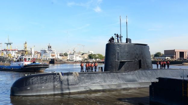 Suspenden a dos oficiales de la Armada Argentina por el caso submarino Suspenden a dos oficiales de la Armada Argentina por el caso submarino
