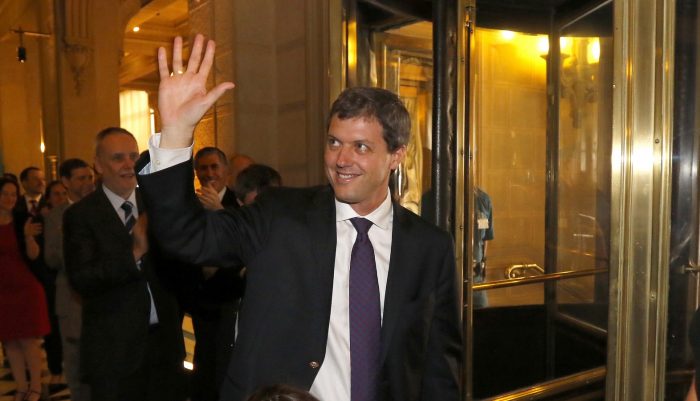 Sebastián Claro deja un recado a ambos candidatos tras su salida del Banco Central: “Los discursos importan, no son inocuos, las críticas sin límites, las ridiculizaciones, sí importan” Sebastián Claro deja un recado a ambos candidatos tras su salida del Banco Central: