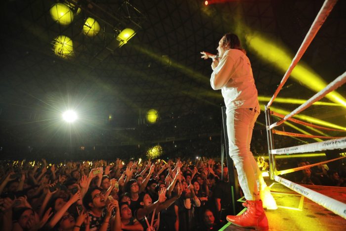 Arcade Fire llenó el Movistar Arena con su energía contagiosa Arcade Fire llenó el Movistar Arena con su energía contagiosa