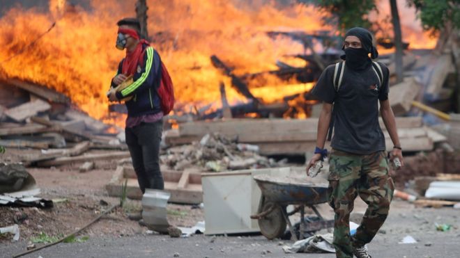 “Esto es la anarquía total”: así se vive en Honduras la crisis tras la demora en el anuncio de los resultados de las elecciones presidenciales del pasado domingo