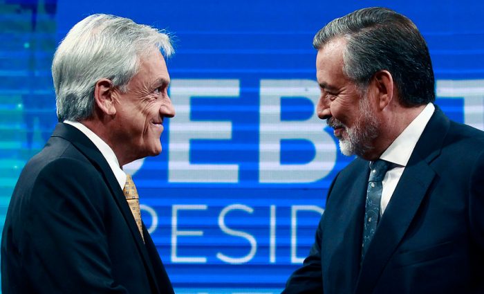 No hay vuelta con los debates: pese a récord de rating candidatos no arriesgan y repiten libreto de los últimos rounds No hay vuelta con los debates: pese a récord de rating candidatos no arriesgan y repiten libreto de los últimos rounds