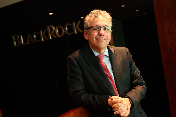Axel Christensen se va de Chile -pero no es por política- Axel Christensen se va de Chile -pero no es por política-