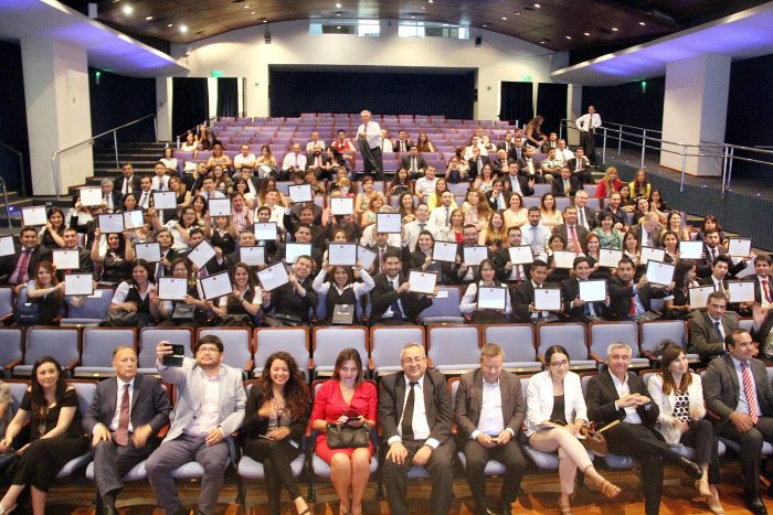 Trabajadores del Banco de Chile son los primeros en certificar competencias en sector bancario Trabajadores del Banco de Chile son los primeros en certificar competencias en sector bancario
