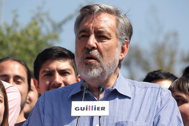 Guillier por acusación de Piñera: “Es una infamia tratar de desprestigiar al país porque se está perdiendo” Guillier por acusación de Piñera: