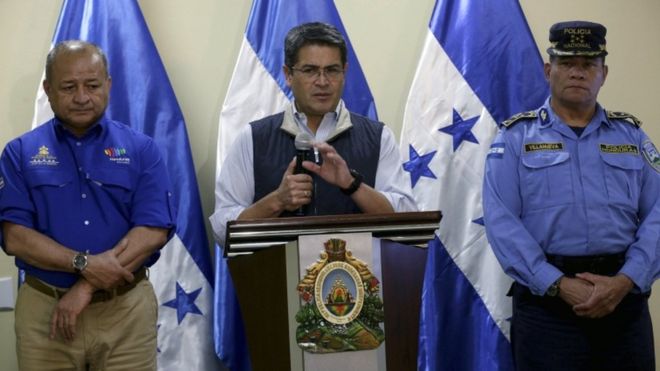 Presidente de Honduras acepta el recuento total de votos exigido por la oposición Presidente de Honduras acepta el recuento total de votos exigido por la oposición