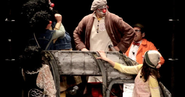 Compañías teatrales advierten de riesgo de desaparecer Compañías teatrales advierten de riesgo de desaparecer