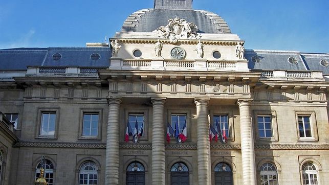 Dos ministerios franceses multados por no contratar suficientes mujeres Dos ministerios franceses multados por no contratar suficientes mujeres