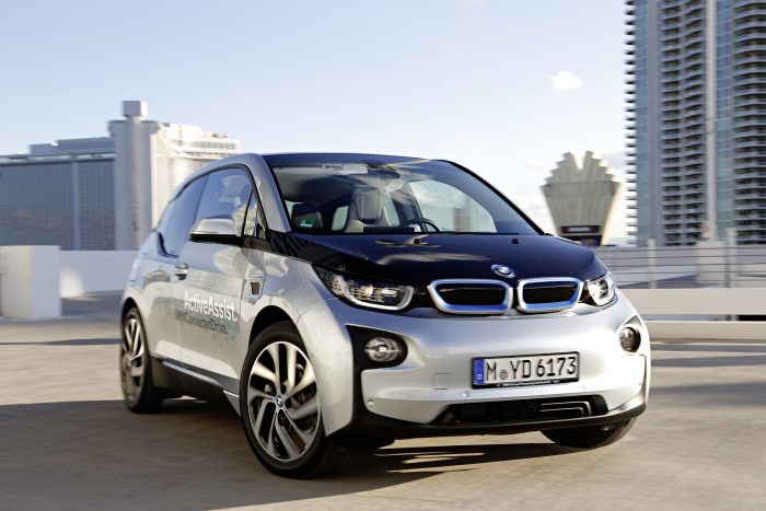 Sigue el boom de electromovilidad: BMW y Enel firmaron acuerdo para instalar 9 electrolineras en Santiago Sigue el boom de electromovilidad: BMW y Enel firmaron acuerdo para instalar 9 electrolineras en Santiago