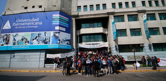 Mineduc confirma cierre de la Universidad Iberoamericana: deuda equivale a 5 veces su patrimonio Mineduc confirma cierre de la Universidad Iberoamericana: deuda equivale a 5 veces su patrimonio