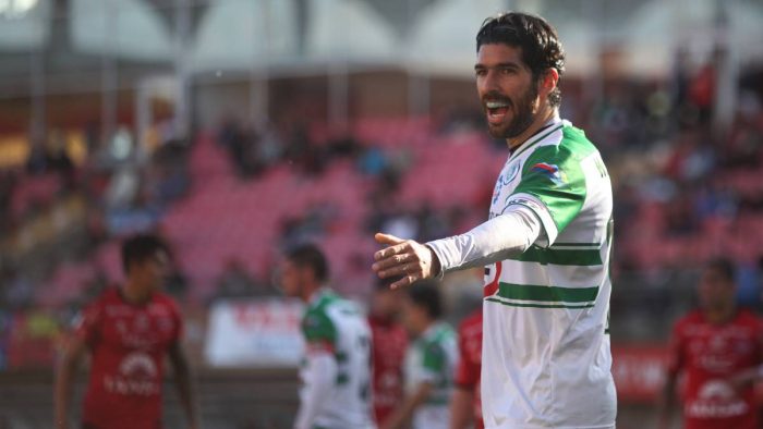 Sebastián Abreu supera récord mundial tras convertirse en nuevo refuerzo de Audax Italiano Sebastián Abreu supera récord mundial tras convertirse en nuevo refuerzo de Audax Italiano