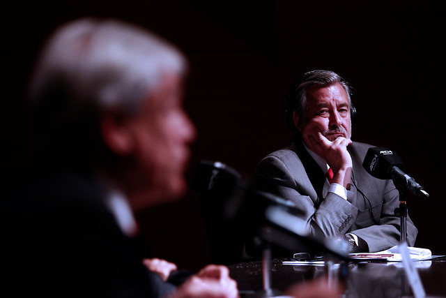 Guillier responde a Piñera por acusaciones de “precorrupción” e intervencionismo: “Corrupción es cuando se borran los nombres de las listas de espera” Guillier responde a Piñera por acusaciones de