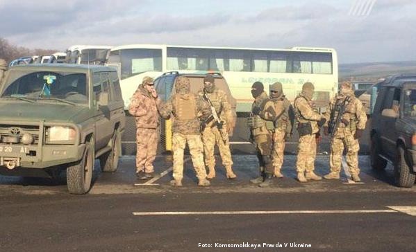 Ucrania y prorrusos inician mayor canje prisioneros desde estallido conflicto Ucrania y prorrusos inician mayor canje prisioneros desde estallido conflicto
