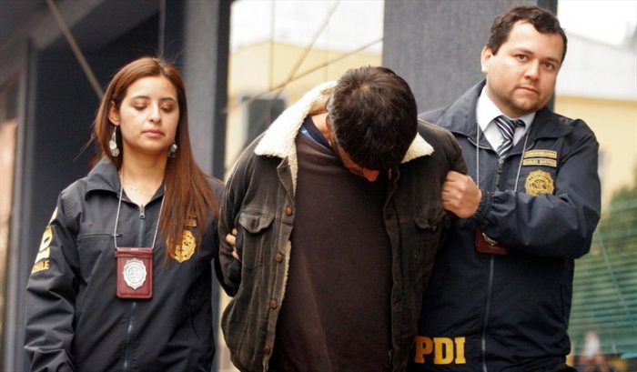Detienen a hombre acusado de abusar sexualmente de al menos seis mujeres Detienen a hombre acusado de abusar sexualmente de al menos seis mujeres