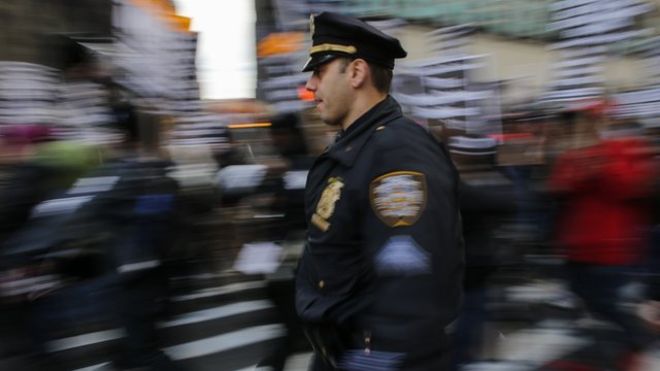 4 razones que explican la drástica caída de la delincuencia en Nueva York, la ciudad que pasó de «pesadilla violenta» a modelo de seguridad 4 razones que explican la drástica caída de la delincuencia en Nueva York, la ciudad que pasó de