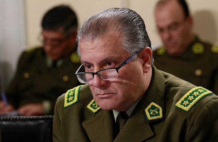 La Moneda pide a Villalobos suspender sus vacaciones en medio de investigación por cuestionada «Operación Huracán» La Moneda pide a Villalobos suspender sus vacaciones en medio de investigación por cuestionada