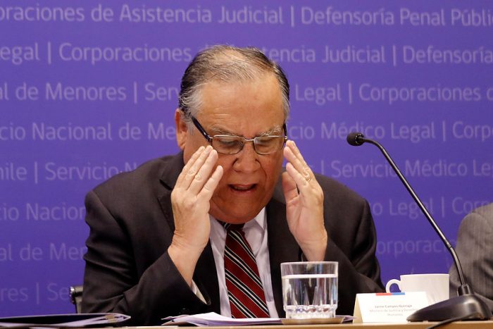 Campos pone presión al próximo gobierno en DD.HH: «Queremos prohibir que el Ejecutivo pueda entregar indultos particulares en esta materia» Campos pone presión al próximo gobierno en DD.HH: