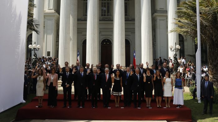 El Presidente electo Sebastián Piñera, presentó a su gabinete que asumirá el 11 de marzo El Presidente electo Sebastián Piñera, presentó a su gabinete que asumirá el 11 de marzo