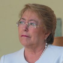 Presidenta usa Twitter para responder a joven que le agradeció por la gratuidad: 