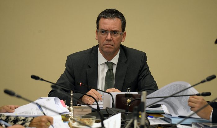 Mano dura con Carabineros: Felipe Harboe exige retiro inmediato de funcionarios que participaron en montaje de Operación Huracán Mano dura con Carabineros: Felipe Harboe exige retiro inmediato de funcionarios que participaron en montaje de Operación Huracán