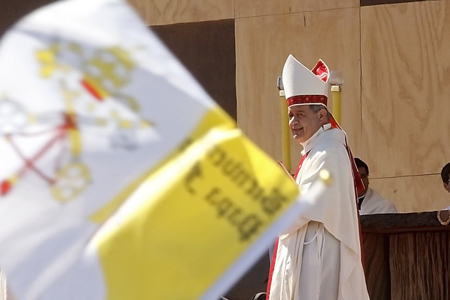 Obispo Barros no se inmuta: «Si alguien tiene una prueba que se las de al Papa» Obispo Barros no se inmuta: