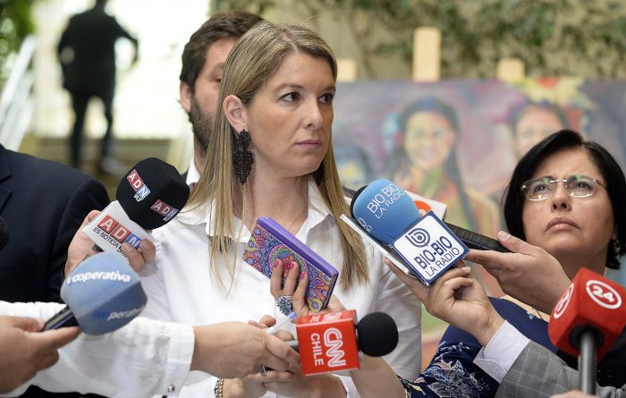 Reacciones al informe del INDH: Marcela Sabat culpa al gobierno de profundizar la crisis en el Sename Reacciones al informe del INDH: Marcela Sabat culpa al gobierno de profundizar la crisis en el Sename