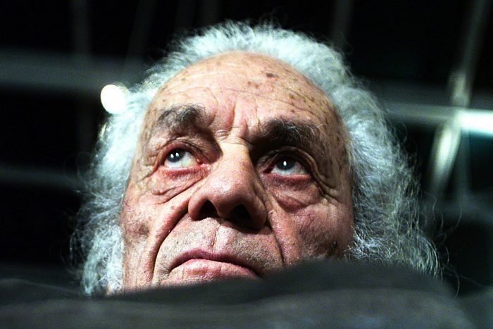 Gobierno decretó dos días de duelo por muerte del poeta Nicanor Parra Gobierno decretó dos días de duelo por muerte del poeta Nicanor Parra
