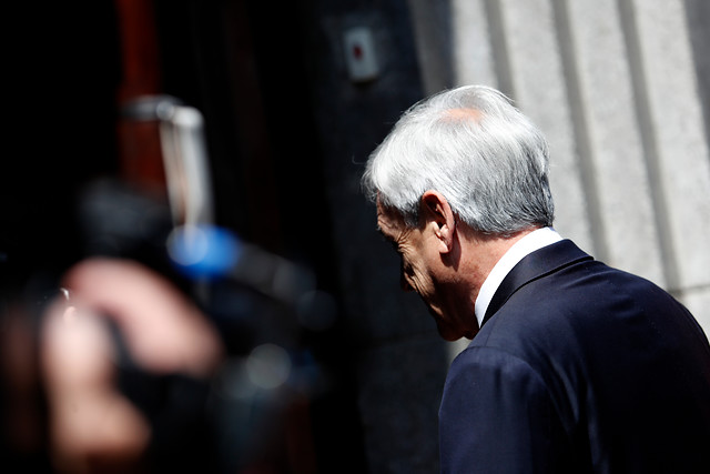 Piñera mantiene a equipo de agentes que defiende a Chile en La Haya Piñera mantiene a equipo de agentes que defiende a Chile en La Haya